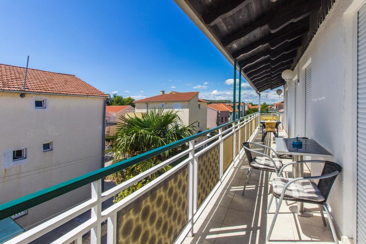 Apartments Rino Vodice Exterior foto