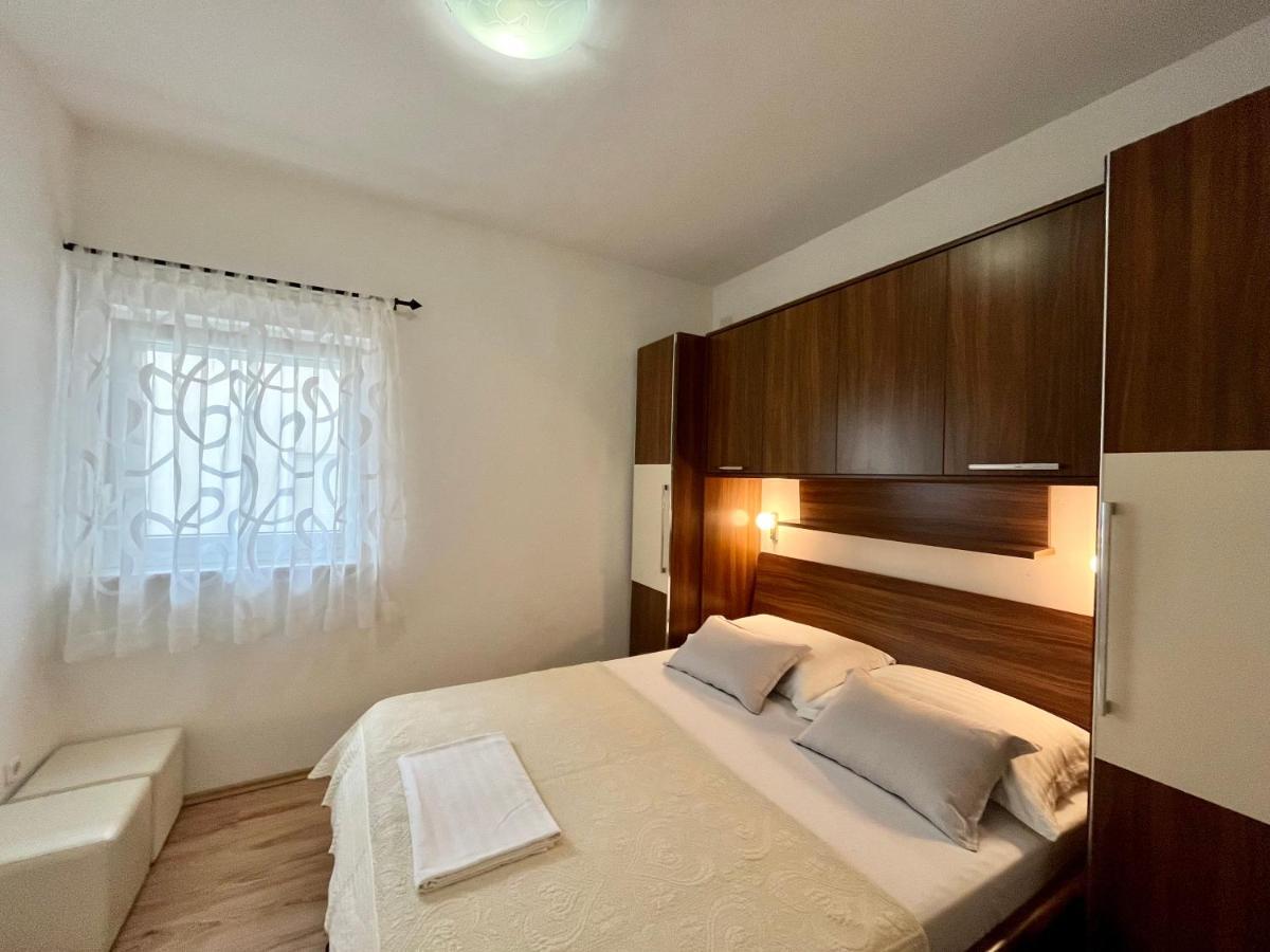 Apartments Rino Vodice Exterior foto